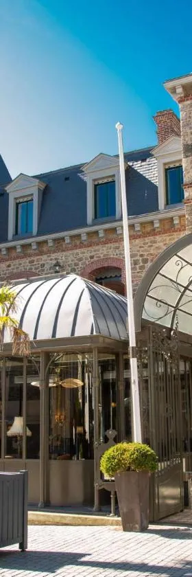Royal Emeraude Hotel Dinard - MGallery Collection，位于迪纳尔的酒店