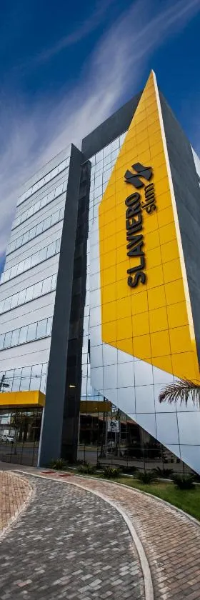 Slim Cuiabá Aeroporto，位于库亚巴的酒店