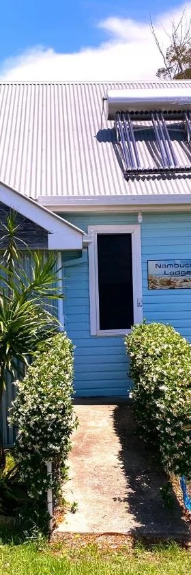 Nambucca Lodge，位于楠巴卡黑兹的酒店