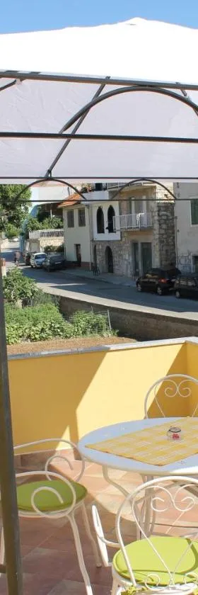 Apartment Antić，位于扎顿的酒店