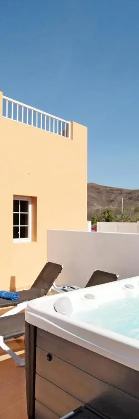 Apartamento El Naranjo con jacuzzi，位于塔拉哈勒赫的酒店