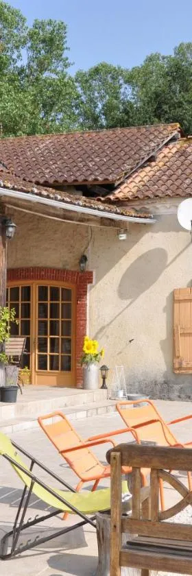 L'Eveil des Sens，位于Auriébat的酒店