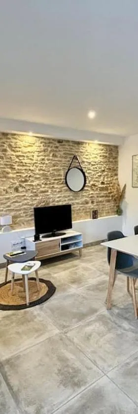 Grange rénovée en duplex idéalement située，位于索恩河畔克雷什的酒店