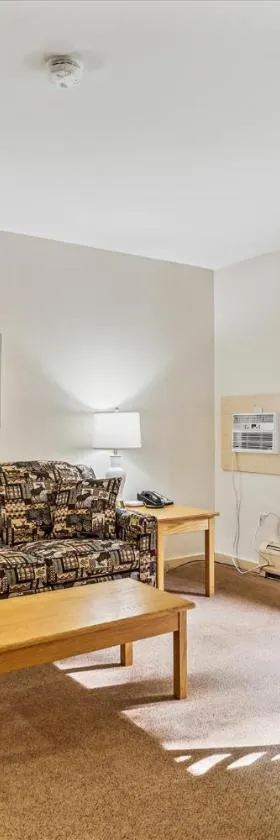 Deluxe one bedroom suite located on first floor with outdoor heated pool 11517，位于基灵顿的酒店