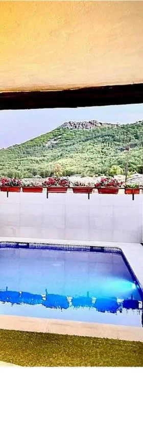 Casa Rural del Puerto de San Vicente，位于Puerto de San Vicente的酒店