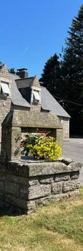 Gîte du Dolmen，位于Guiscriff的酒店