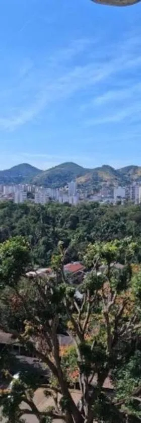 Quarto com ar condicionado em apt compartilhado e estacionamento grátis，位于尼泰罗伊的酒店