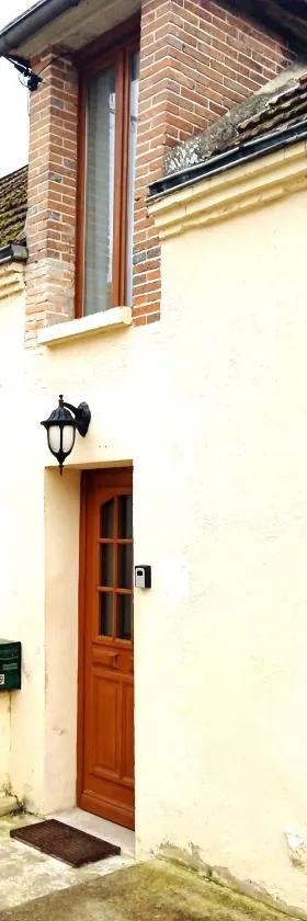 Élégante maison centre Romilly，位于塞纳河畔罗米伊的酒店