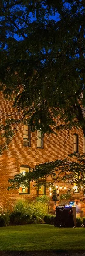 Balch Hotel，位于Dufur的酒店