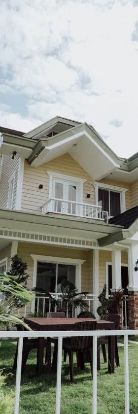 Cozy Crib Saratoga in Tagaytay Midlands with Breakfast，位于大雅台的酒店