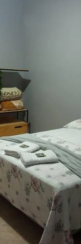 Apto Confortável e espaçoso 01，位于南卡舒埃拉的酒店