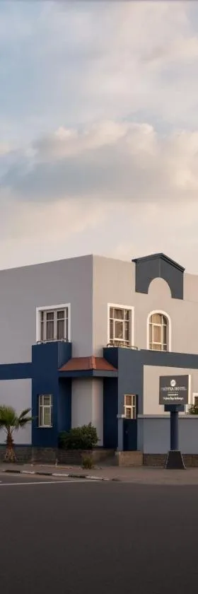 Protea Hotel by Marriott Walvis Bay Indongo，位于鲸湾港的酒店