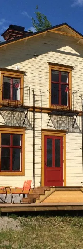 B&B Bjärtrå，位于Hjälta的酒店