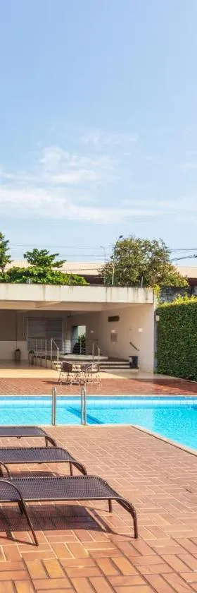 Luz Hotel by Castelo Itaipava，位于伊瓜苏的酒店