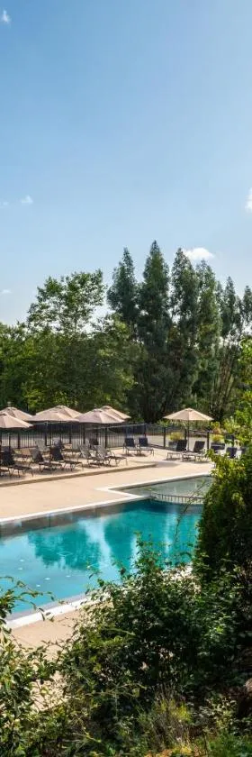 Camping LA SERRE，位于Aigues-Vives的酒店
