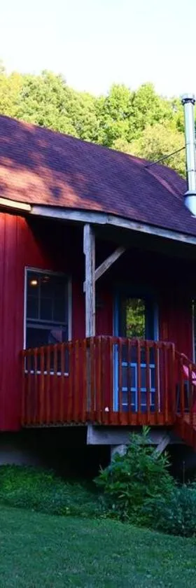 Secluded Cabin on Red Haven Farm，位于Irvine的酒店