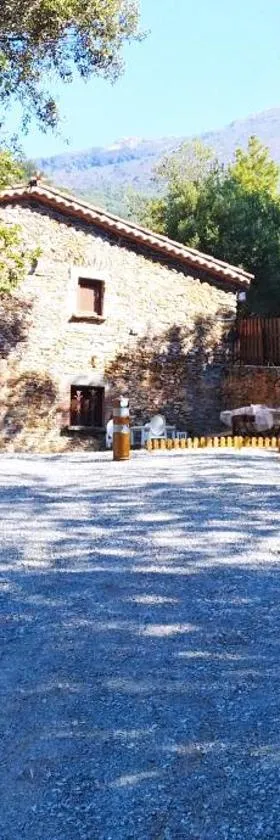 Masia Casa Nova de n'Illa，位于蒙塞尼的酒店