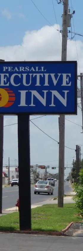 Executive Inn Pearsall，位于Pearsall的酒店