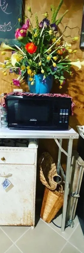 Hilda's Garage~Bandera, TX.，位于班德拉的酒店