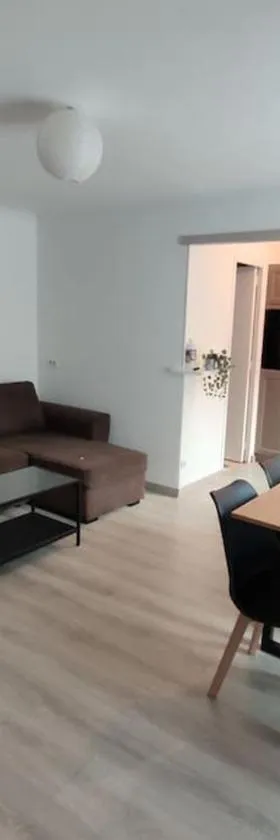 Duplex Cosy，位于戈内斯的酒店