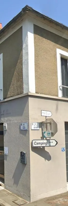 Double gite, Duplex et Chaleureuse petite maison，位于萨尔特河畔博蒙的酒店