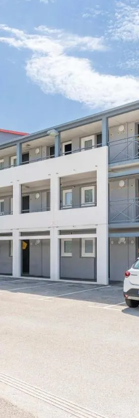 B&B HOTEL Toulon La Seyne sur Mer，位于滨海拉塞讷的酒店