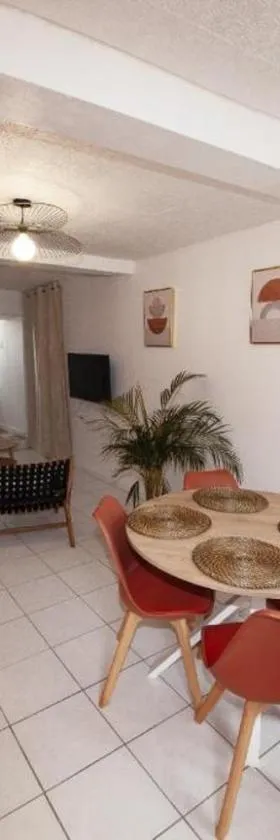 Gîte La Foresienne，位于Putanges-le-Lac的酒店