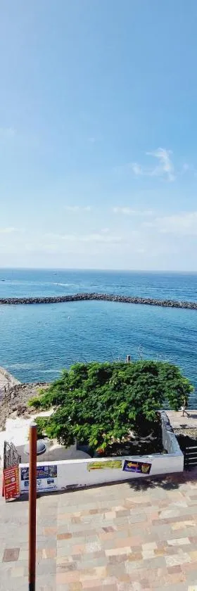 Fantastic 3 bedroom next playa Las Américas & WIFI FREE，位于法纳贝海滩的酒店