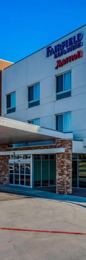 Fairfield Inn & Suites by Marriott Pecos，位于佩科斯的酒店