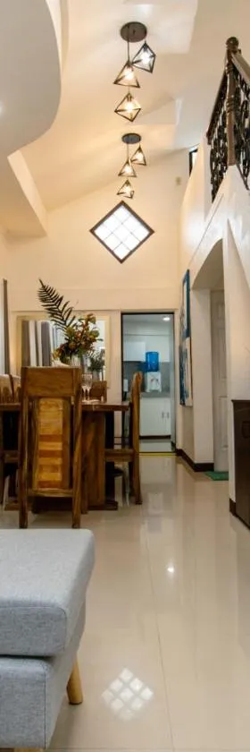 Whitehaus BnB，位于Bais的酒店