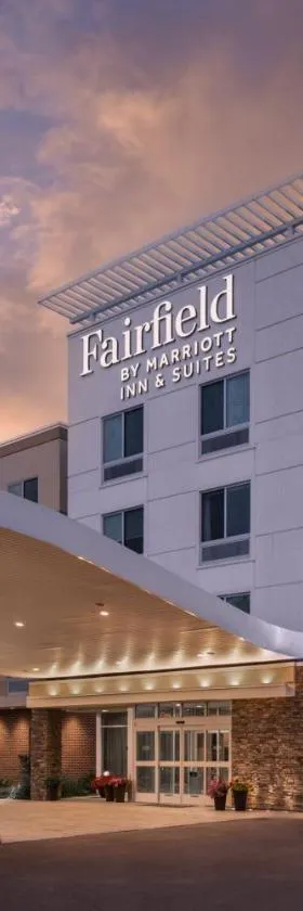 Fairfield Inn & Suites by Marriott Cleveland Tiedeman Road，位于Brooklyn的酒店