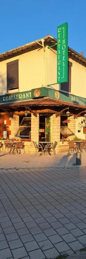 Hotel Au Bon Sejour，位于维特里勒弗朗索瓦的酒店