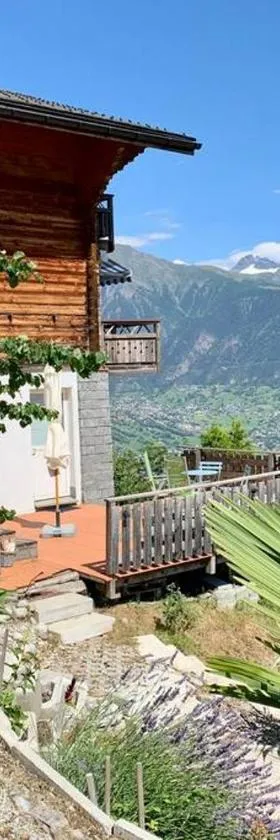 stunning panoramic views! Hottube & Sauna，位于Mund的酒店
