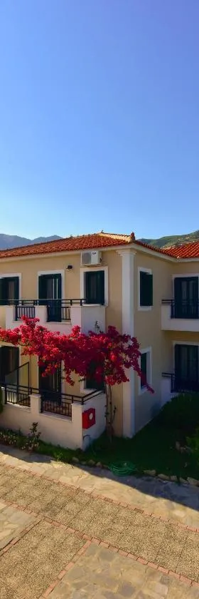 So Nice Hotel，位于马拉松坎博斯的酒店