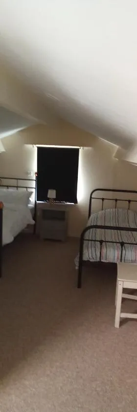 Modern one bedroom cottage，位于Saint-Mandé-sur-Brédoire的酒店
