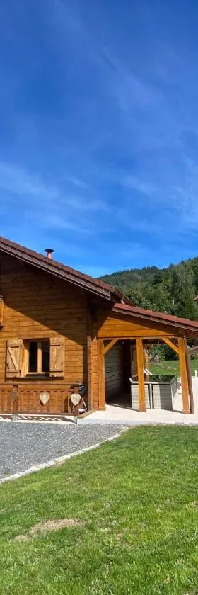 Gîte Chalet avec bain nordique et piscine 11 pers Hautes Vosges，位于普兰凡的酒店