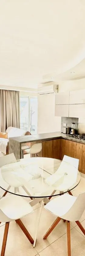 The Papillon Penthouse，位于Santa Venera的酒店
