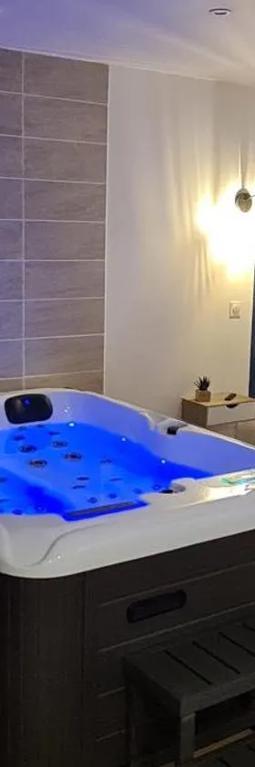 Aqua Rêve，位于迪涅莱班的酒店