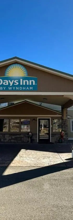 Days Inn & Suites by Wyndham Gunnison，位于甘尼森的酒店
