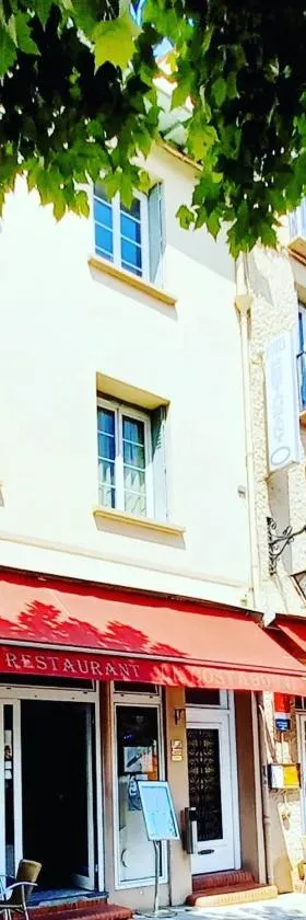 卡斯特博讷餐厅酒店，位于普拉德莫洛拉普雷斯特的酒店