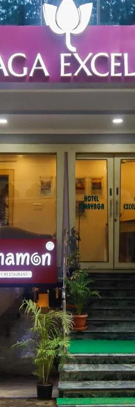 Hotel Vinayaga Excellenciy Tiruppur，位于蒂鲁布尔的酒店