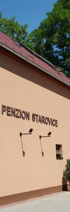 斯塔罗维斯旅馆，位于Starovice的酒店