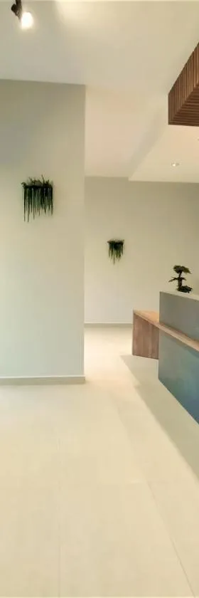 Hotel Montecarlo，位于伊瓦拉的酒店