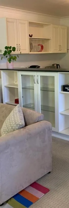 Very Comfortable Granny Flat，位于亚斯的酒店