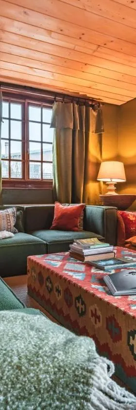 The Fat Fox Lodge, Morzine，位于蒙特里永的酒店