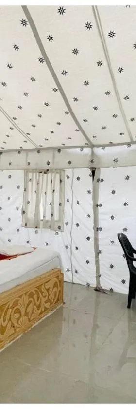 Aroma Desert Safari Camp，位于山姆的酒店
