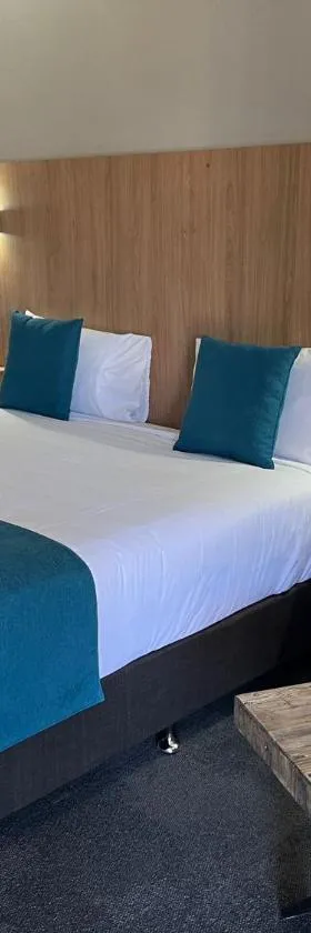 阿德里安汽车旅馆，位于福布斯的酒店
