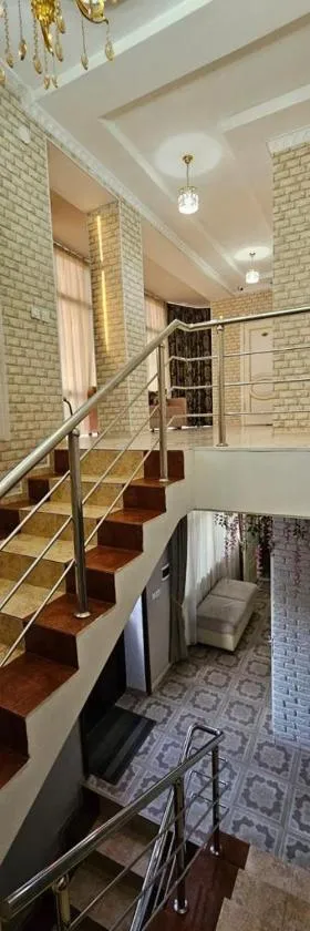 Lux，位于Türkistan的酒店