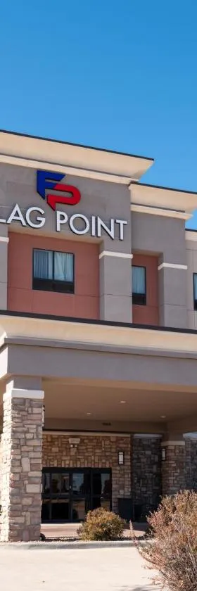 Flag Point Inn and Suites Pratt by FairBridge，位于Pratt的酒店