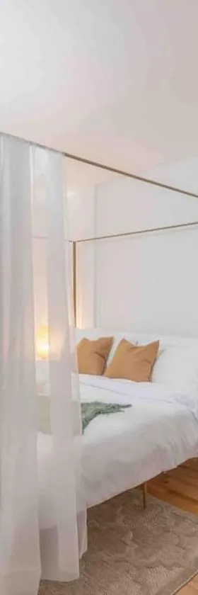 Sage Stay by the Train, We Pay Half Your Parking, Sleeps 10 and Central to Tons of Eating Spots and Nightlife，位于霍博肯的酒店